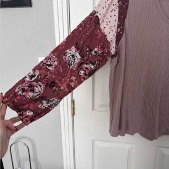 Mauve Waffle Knit Long Sleeve Top with Floral Balloon Sleeves - Picture 2 of 4